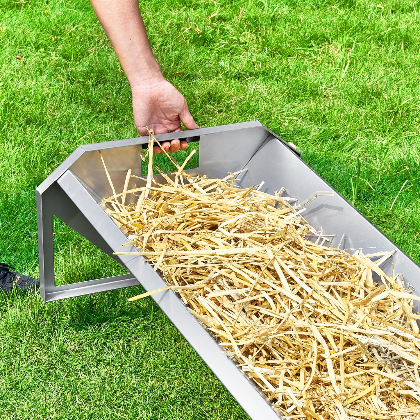 Livestock Feeding Trough 22 Gallon Capacity Goat Feeder For 10 Sheep