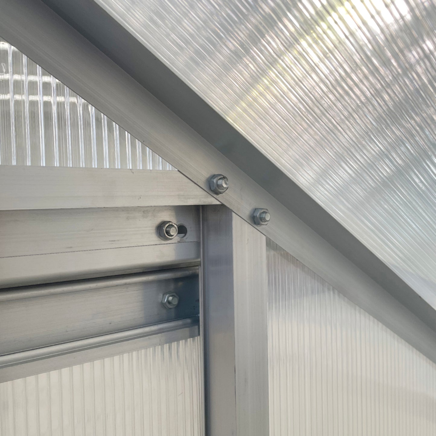 6' x 4' Lean-to Greenhouse Polycarbonate Walk-in Garden Greenhouse with Adjustable Roof Vent